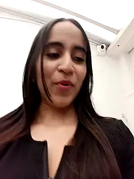 Mia Fischer online show from 11/28/25, 07:05