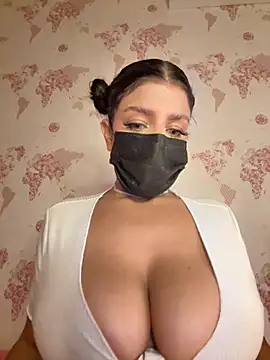 Snapshot of shanelle0 chatting on 10/28/25, 12:58 shanelle0 online show from 10/28/25, 12:58