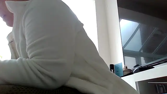Krystal Tx online show from 06/20/26, 03:48