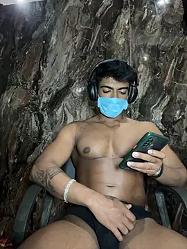 Snapshot of rony6663 chatting on 11/25/25, 05:35 rony6663 online show from 11/25/25, 05:35