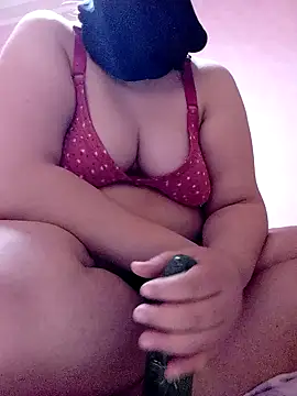 Snapshot of milona-68 chatting on 12/20/24, 08:45 milona-68 online show from 12/20/24, 08:45