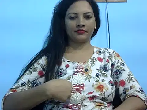 tripti2 online show from 02/02/25, 09:51