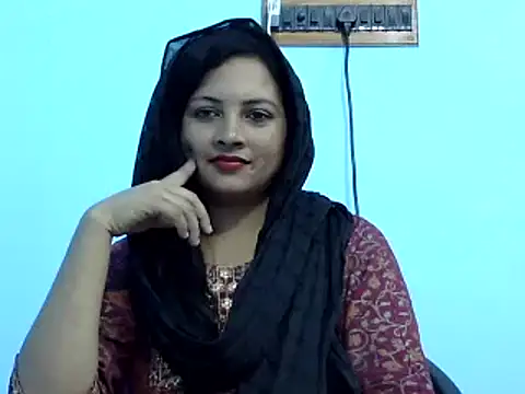 tripti2 online show from 02/06/25, 07:13
