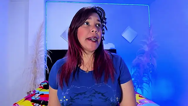 Snapshot of Hannahoney_ chatting on 01/24/25, 07:07 Hannahoney  online show from 01/24/25, 07:07