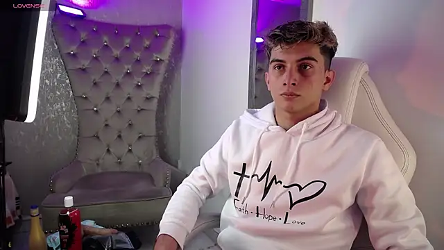 MrWilliseo online show from 09/12/25, 07:58