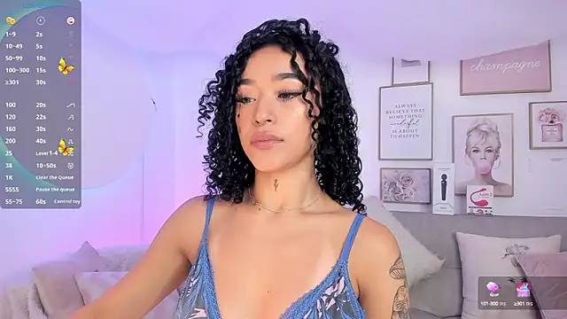 Crystal Dluna online show from 01/18/25, 12:26