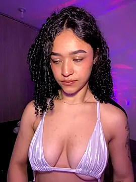 Crystal Dluna online show from 10/20/25, 06:08