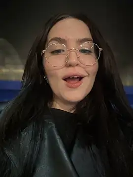 meow girl online show from 12/01/24, 07:47