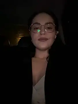 meow girl online show from 12/05/24, 03:17