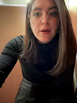 meow girl online show from 10/04/25, 11:08