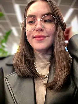 meow girl online show from 10/22/25, 10:37