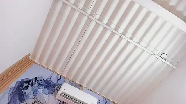 AlomdraPeach online show from 02/02/25, 08:08