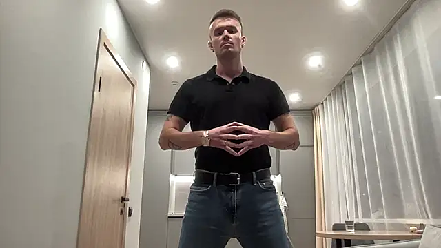 cute mark online show from 10/20/25, 04:24