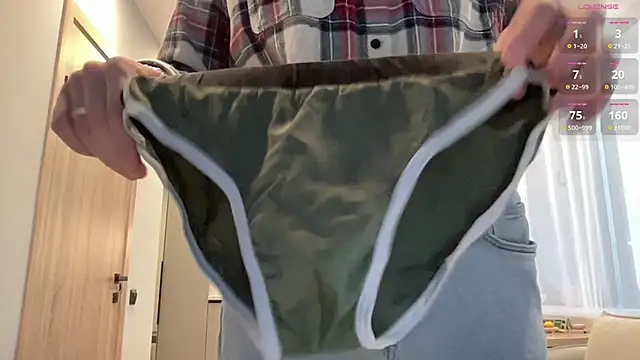 cute mark online show from 12/05/25, 07:06