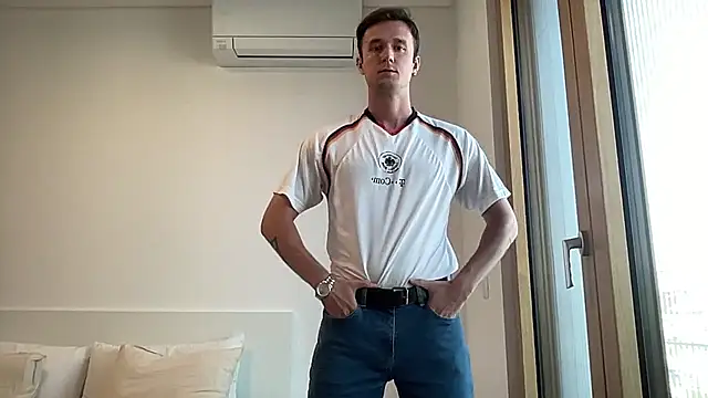 cute mark online show from 07/15/26, 03:39