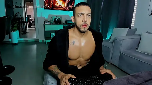 Maximo Marcelo online show from 12/15/24, 03:09