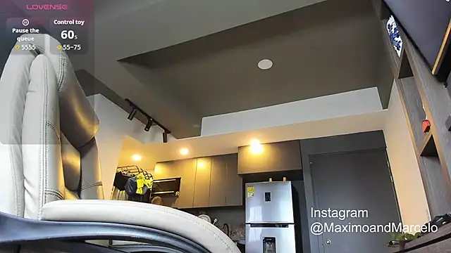 Maximo Marcelo online show from 09/17/25, 11:12