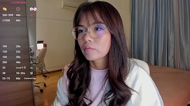 moonlight8  online show from 09/18/25, 10:28