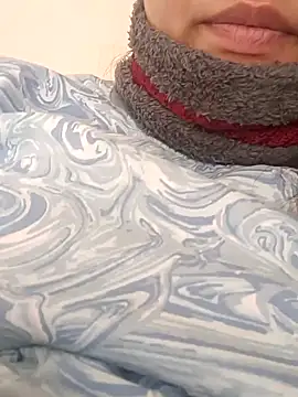 rituu07 online show from 12/18/24, 04:53