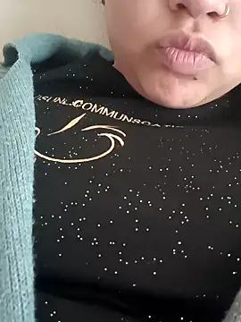 rituu07 online show from 01/24/25, 10:32