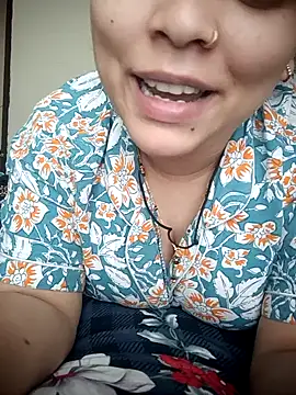 rituu07 online show from 10/28/25, 09:24