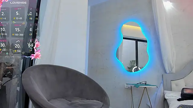 Venusflame   online show from 11/05/25, 12:16