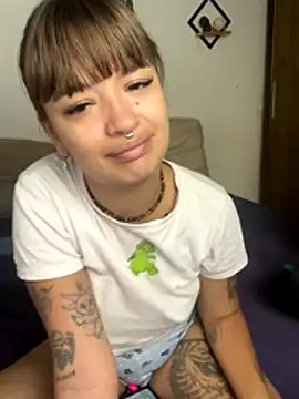 Snapshot of pepsicolacouple chatting on 11/25/25, 12:27 pepsicolacouple online show from 11/25/25, 12:27