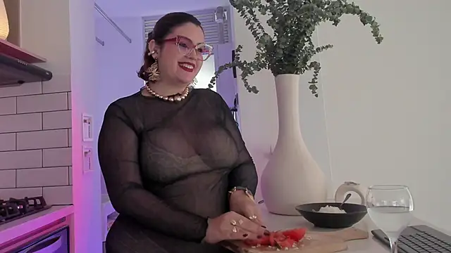 Candelariia  online show from 03/06/25, 07:21