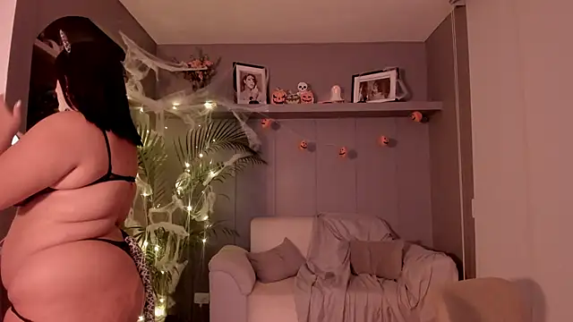 Snapshot of Candelariia_ chatting on 10/01/25, 11:11 Candelariia online show from 10/01/25, 11:11