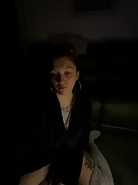 Snapshot of Stoner_BarbieXX chatting on 11/04/25, 10:42 Stoner BarbieXX online show from 11/04/25, 10:42