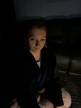 Snapshot of Stoner_BarbieXX chatting on 11/12/25, 10:52 Stoner BarbieXX online show from 11/12/25, 10:52