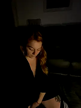 Snapshot of Stoner_BarbieXX chatting on 11/21/25, 11:03 Stoner BarbieXX online show from 11/21/25, 11:03