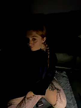 Snapshot of Stoner_BarbieXX chatting on 12/03/25, 10:30 Stoner BarbieXX online show from 12/03/25, 10:30