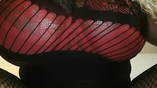 Snapshot of SCARLET-SANTANA chatting on 10/07/25, 09:17 SCARLET-SANTANA online show from 10/07/25, 09:17