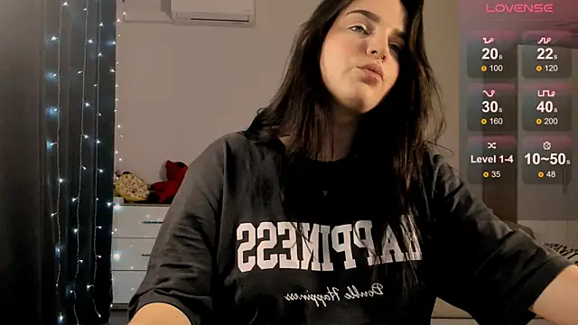   Latisha   online show from 01/18/25, 02:23