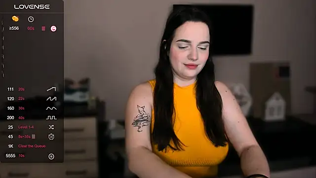   Latisha   online show from 10/25/25, 08:03