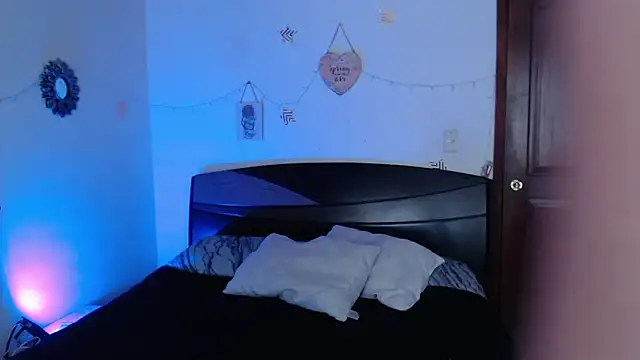 Snapshot of anhiahoney02 chatting on 02/03/25, 07:00 anhiahoney02 online show from 02/03/25, 07:00