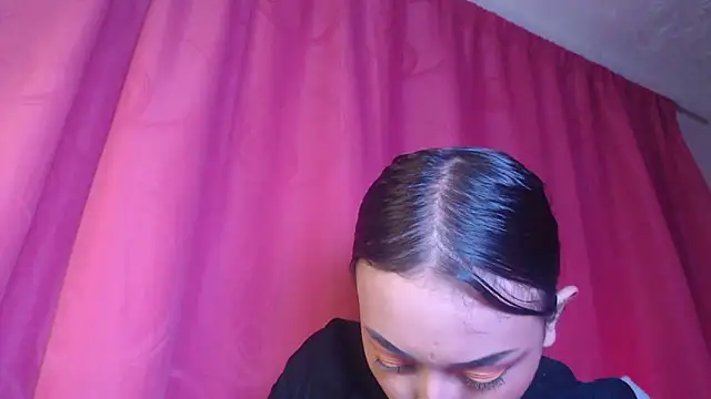 Snapshot of Little_aphrodite chatting on 11/01/25, 04:36 Little aphrodite online show from 11/01/25, 04:36