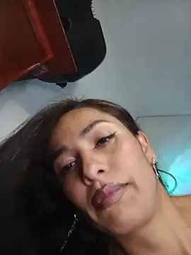 chloewildd  online show from 07/05/26, 10:06