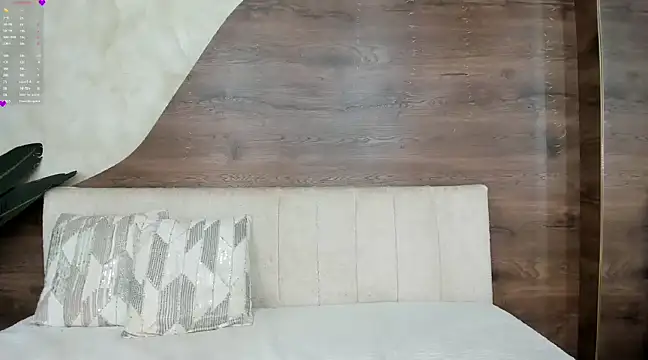 Naomi Dasilva online show from 12/07/24, 11:51