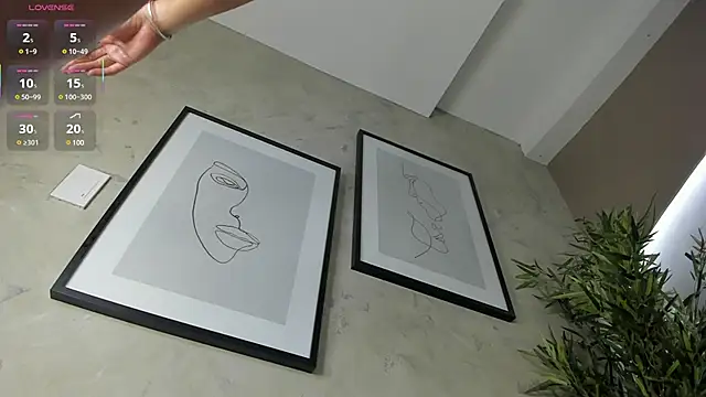 Naomi Dasilva online show from 02/21/25, 01:44