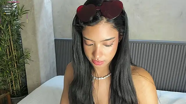 Naomi Dasilva online show from 03/01/25, 01:53