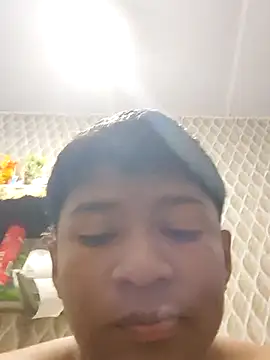 Snapshot of Tu_papi_69_ chatting on 10/10/25, 01:26 Tu papi 69 online show from 10/10/25, 01:26