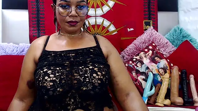 Snapshot of MATURExxxASS chatting on 10/18/25, 03:42 MATURExxxASS online show from 10/18/25, 03:42