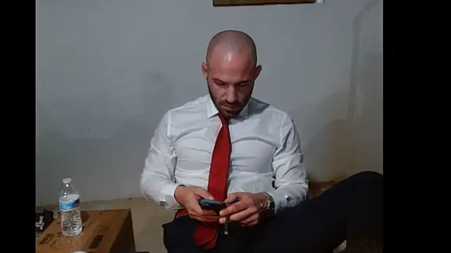 Snapshot of TheNakedPreacher chatting on 12/18/24, 02:49 TheNakedPreacher online show from 12/18/24, 02:49