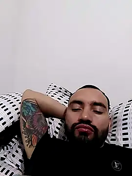Snapshot of Juandiam chatting on 06/14/26, 01:47 Juandiam online show from 06/14/26, 01:47