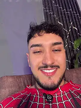 Snapshot of Zionmattis chatting on 07/05/26, 02:40 Zionmattis online show from 07/05/26, 02:40