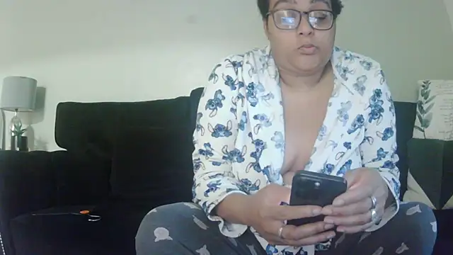 Snapshot of vanilla_chocolate23 chatting on 10/13/25, 06:46 vanilla chocolate23 online show from 10/13/25, 06:46