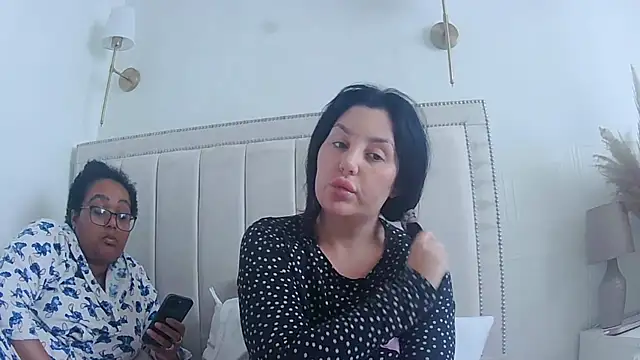 Snapshot of vanilla_chocolate23 chatting on 10/26/25, 11:05 vanilla chocolate23 online show from 10/26/25, 11:05