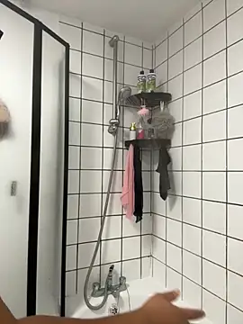 Snapshot of vanilla_chocolate23 chatting on 11/01/25, 10:28 vanilla chocolate23 online show from 11/01/25, 10:28